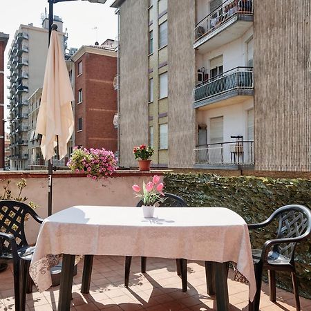 Terrazza Di Alfieri - Alloggio Con Terrazza Privata Nel Centro Di Asti Exterior photo