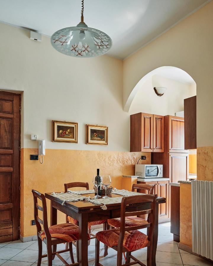Terrazza Di Alfieri - Alloggio Con Terrazza Privata Nel Centro Di Asti Exterior photo